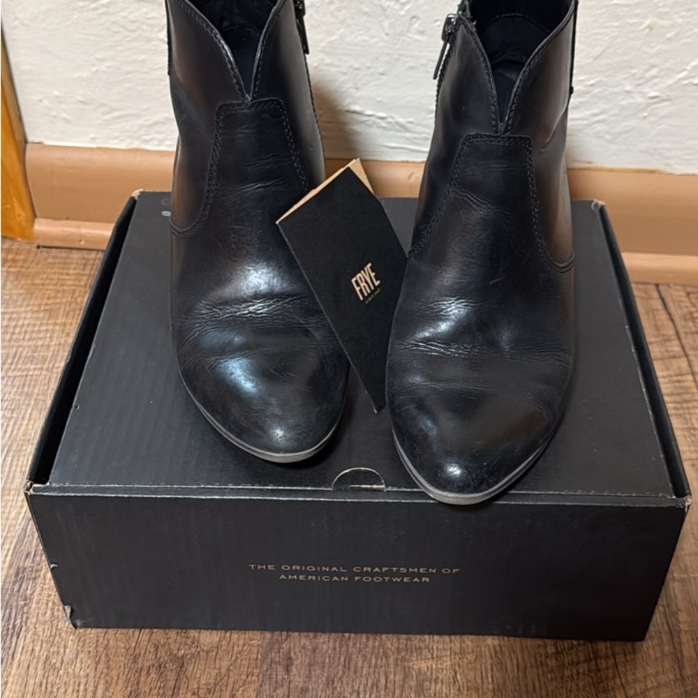Frye Judith Seam Black Booties